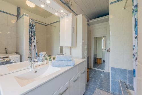 Mont Blanc Views, Family 3BR Near La Flegere Lift