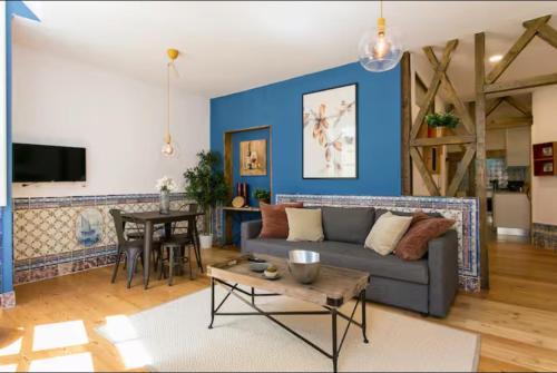 WHome Colorful Portuguese-Style Apartment in Chiado