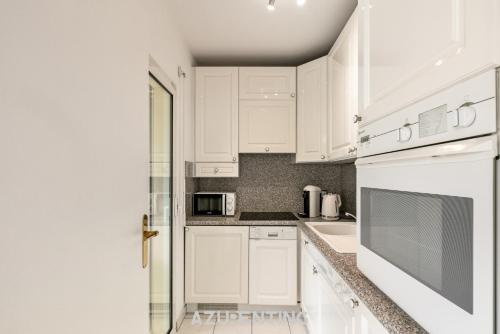 Azurenting - T2 Golden Gate - Piscine - Clim - Terrasse
