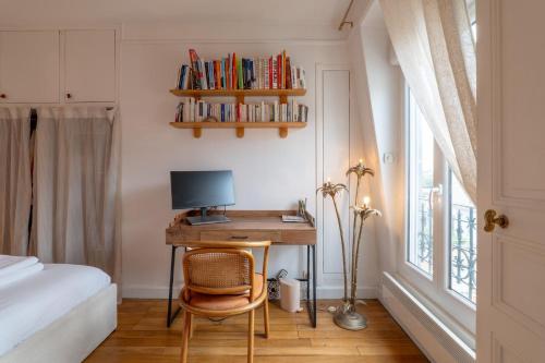 Charming 1BR Top Floor in Montmartre with Elevator