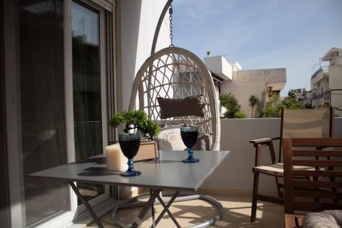 EMVI Cozy Seaside Apartment near Athens Airport