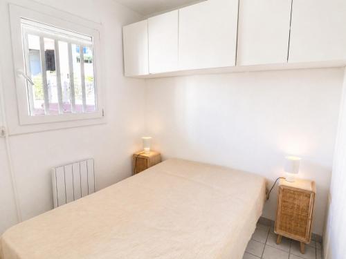 Charmant T2 à Sète avec garage privé - FR-1-472A-313