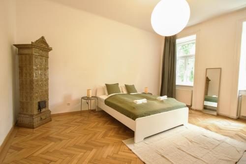 CityFlow Family Apartment