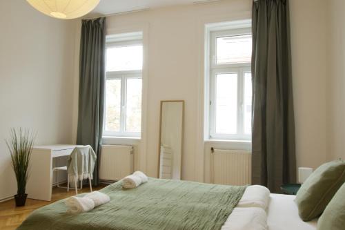 CityFlow Family Apartment