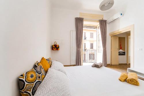 Napoli Centro Suite - Duomo Apartment photo 25