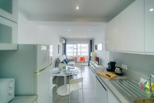 WELCS APARTAMENTO 358 EMP con terraza con vista