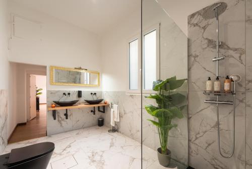 "DIVINA Maison grand" & "DIVINA Maison petite"