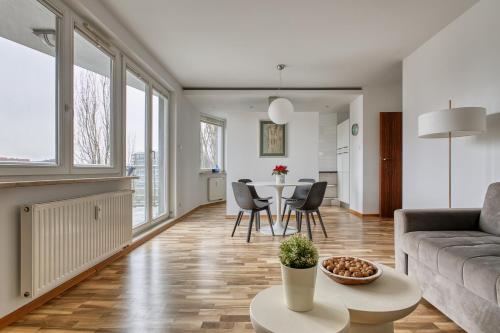Flatbook - City Centre Lastadia Apartment with Parking