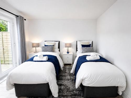 Boutique Townhouse - Sleeps up to 8 - Perfect for Families & Groups! photo 7