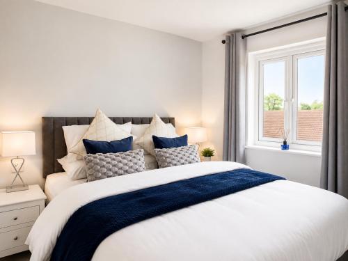 Boutique Townhouse - Sleeps up to 8 - Perfect for Families & Groups! photo 3