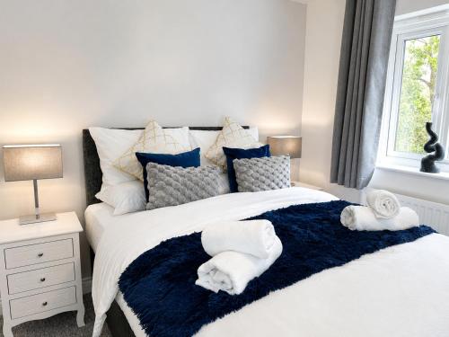 Boutique Townhouse - Sleeps up to 8 - Perfect for Families & Groups! photo 14