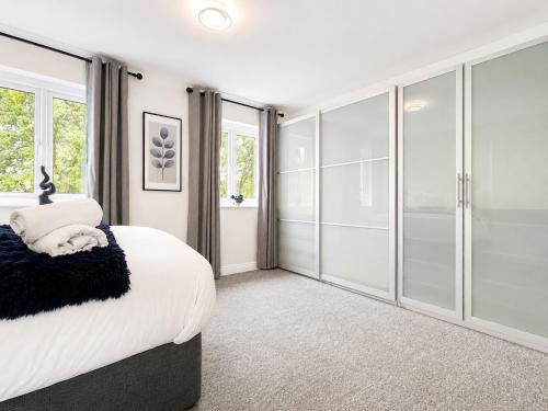 Boutique Townhouse - Sleeps up to 8 - Perfect for Families & Groups! photo 15