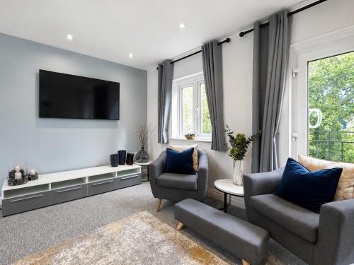 Boutique Townhouse - Sleeps up to 8 - Perfect for Families & Groups! photo 6