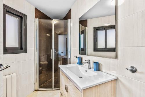 AA Guest - Jardines de Generalife Luxury Eco Villa with Private Pool