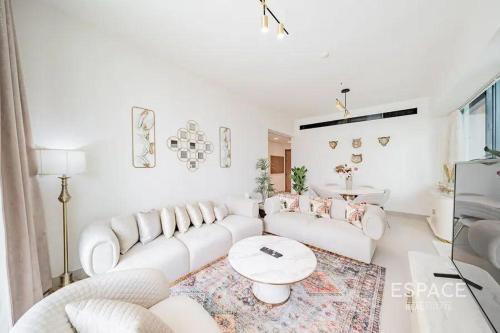 Elegant 2BR Private Pool Apart At Binghatti Orchid JVC