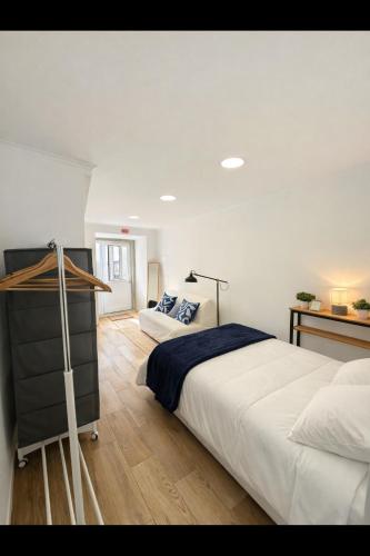 Modern Studio with Private Terrace - Near Beaches