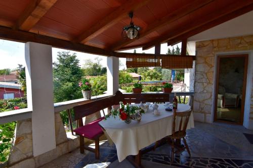 Wonderful terrace retreat