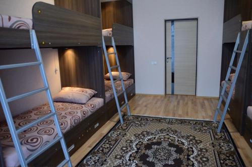 Ένα ή περισσότερα κρεβάτια σε δωμάτιο στο Rivne Hostel