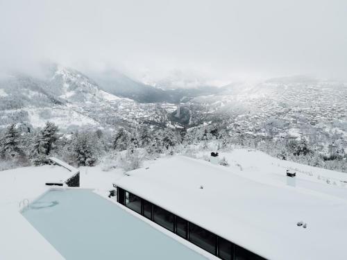 Grand Forest Metsovo - Leading Hotels of the World — Pool view
