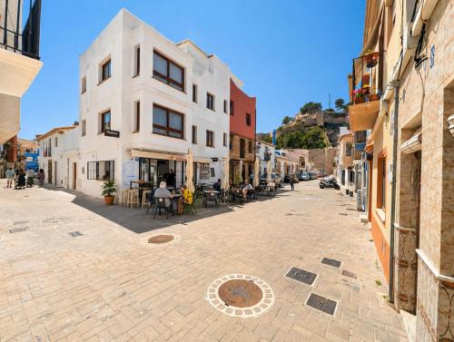 Senieta Stay by Edeal Homes