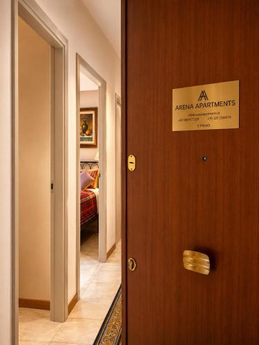 Foto Arena Apartments