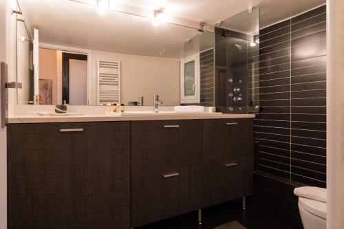 Spacious apartment 100m2 at Acropolis next to Plaka
