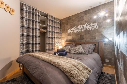 Slope front Ski-In Out Escape Spacious Apartment- In the center of Val Thorens