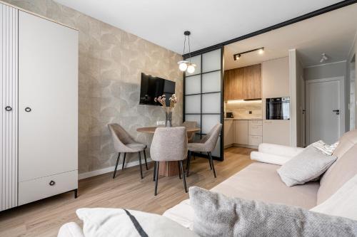 Przymorze Kaszmirowy Apartment by BookingHost