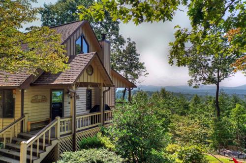 a home with a view of the mountains at RendezView in Morganton