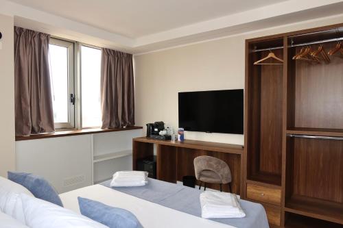 Altavista Tower Suites
