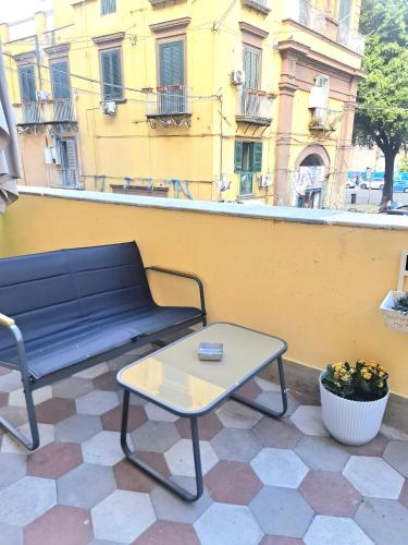 Concept b&b naples- camere moderne con balcone vicino al centro
