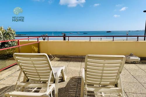 Grande terrasse vue sur la plage de Trestraou