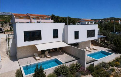 Lovely Home In Maslenica