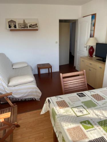 Appartement sur la marina 6 PISCINES