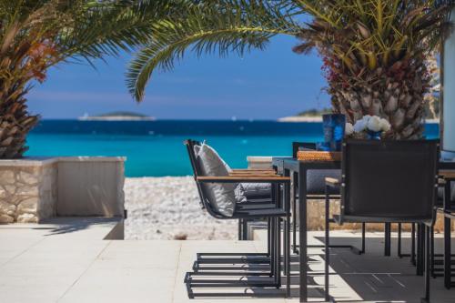 The Beachhouse Rogoznica - Luxury Beachfront Villa
