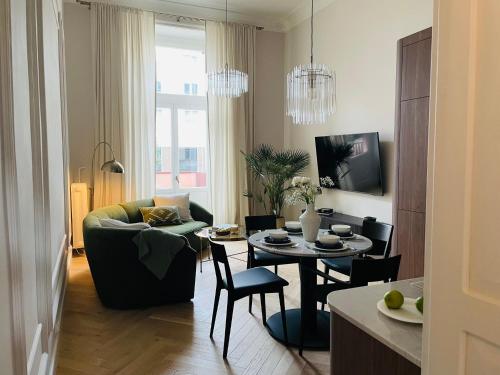 Capitol Corner Apartment