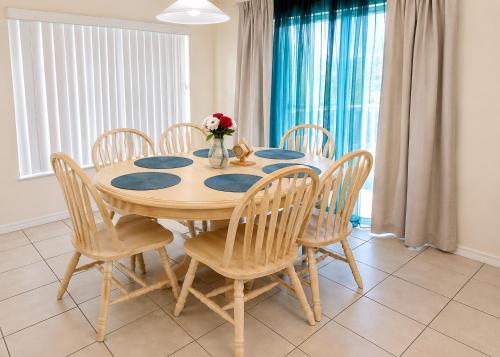 Private Pool Home Near Disney Parks, Relax and Unwind photo 11