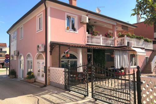 Apartments by the sea Novigrad - 19130
