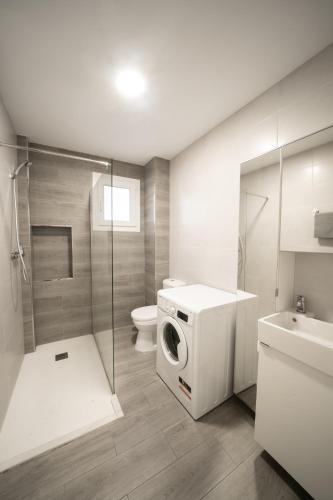 Pedregalejo Home: Near Beach, AC and Workspace