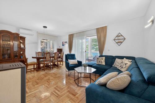 Apartment Sea Breeze