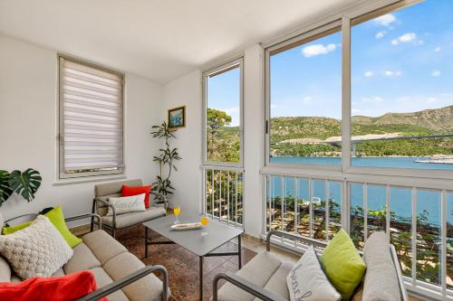 Apartment Sea Breeze