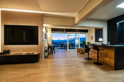 Skyline Oaka Telecom Arena Luxury Apartment