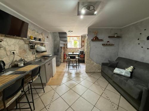 Scotti House
