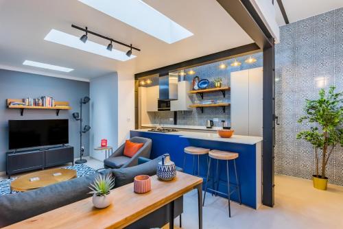 Elegant 2BR + Gourmet Kitchen | Mid-Term Lisbon