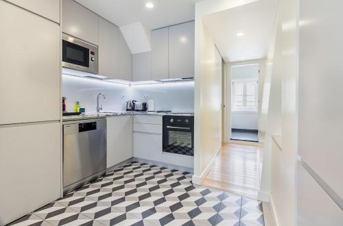 Design Apartment in Typical Alfama