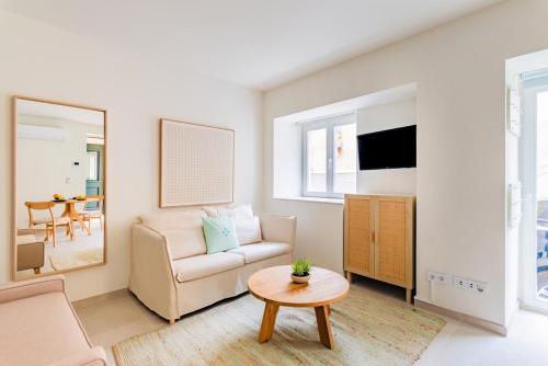 Lapa Getaway Studio with Swimming Pool