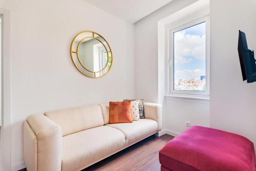 2BR Cardiff Apartment with Balcony