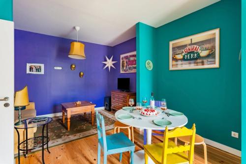 Monica's Place: a Friends' Inspired Apartment