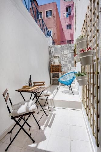 Alfama with Private Patio & Barbecue