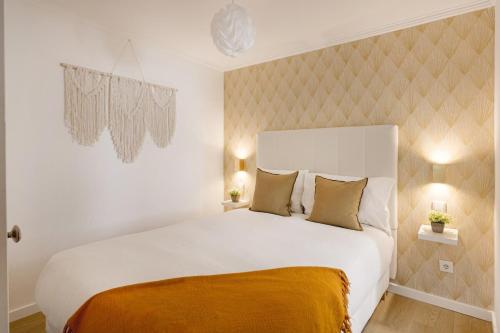 Alfama with Private Patio & Barbecue